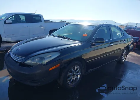 2002 Lexus Es 300 z USA, uszkodzony, nr VIN JTHBF30G520081908